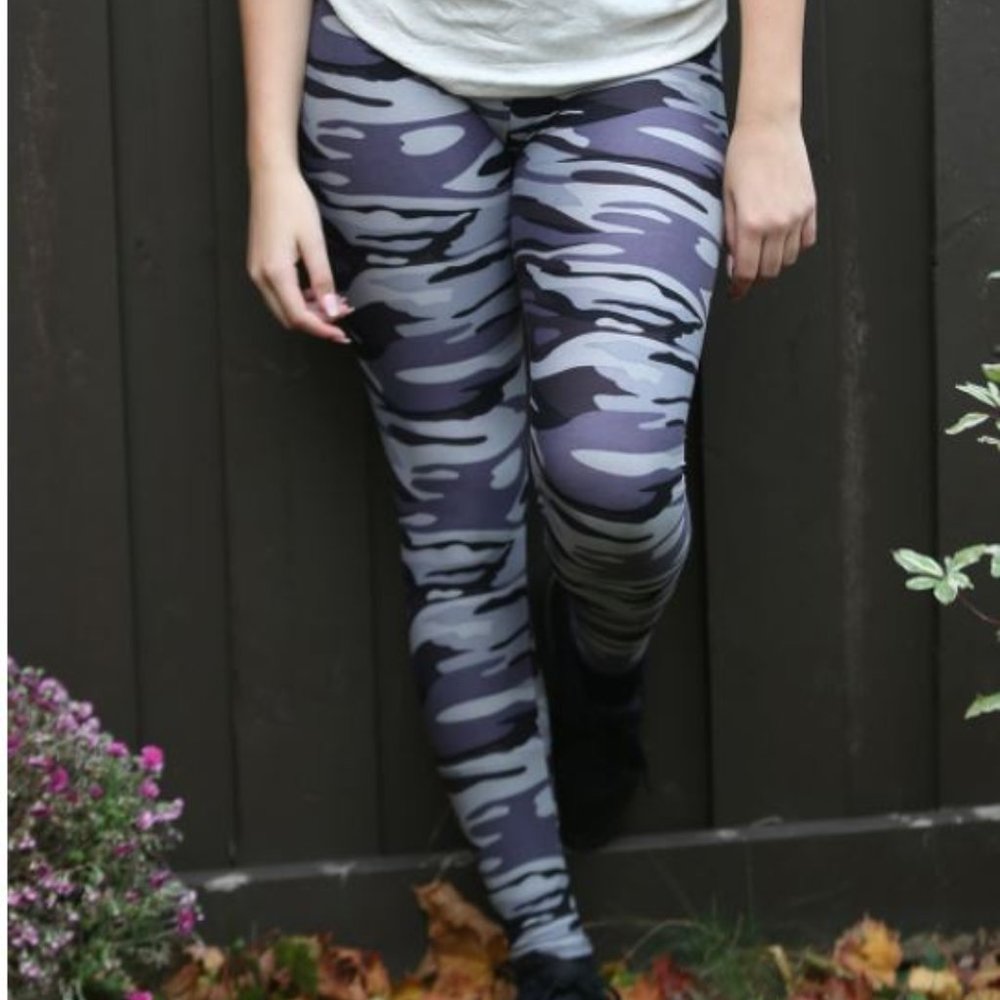 NWT Comfy leggings Camo Full Length Leggings - Picture 5 of 6